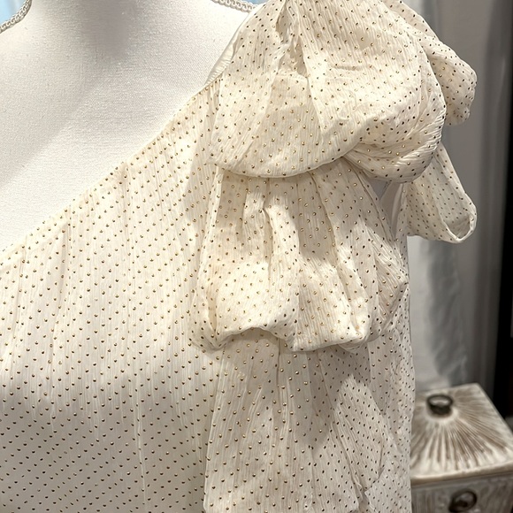 MM Couture by Miss M off the shoulder beautiful blouse. White size L - Picture 4 of 16